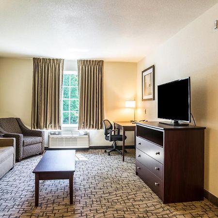 Cobblestone Hotel & Suites - Greenville Екстер'єр фото