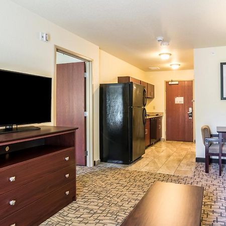 Cobblestone Hotel & Suites - Greenville Екстер'єр фото