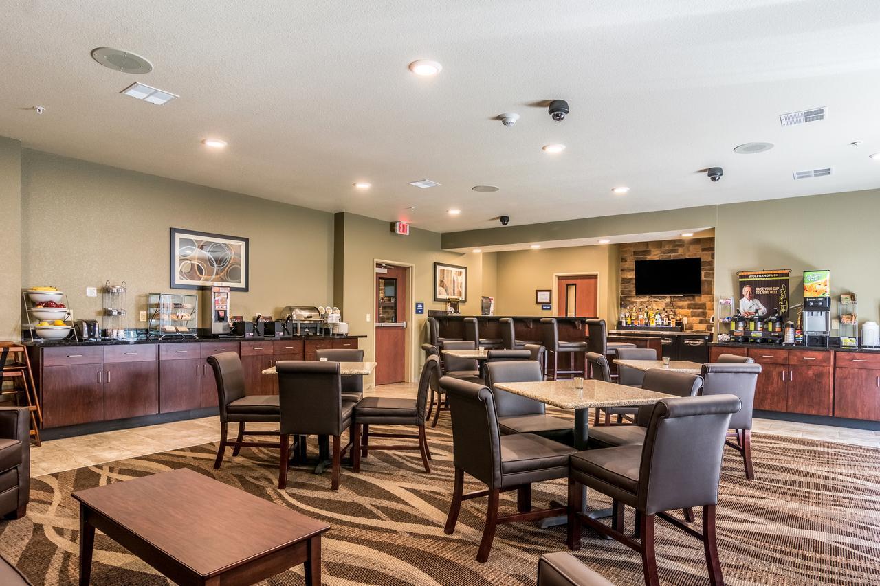 Cobblestone Hotel & Suites - Greenville Екстер'єр фото