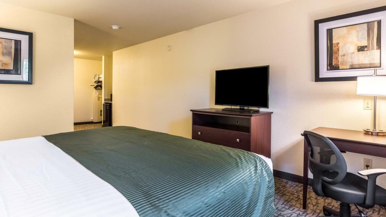 Cobblestone Hotel & Suites - Greenville Екстер'єр фото