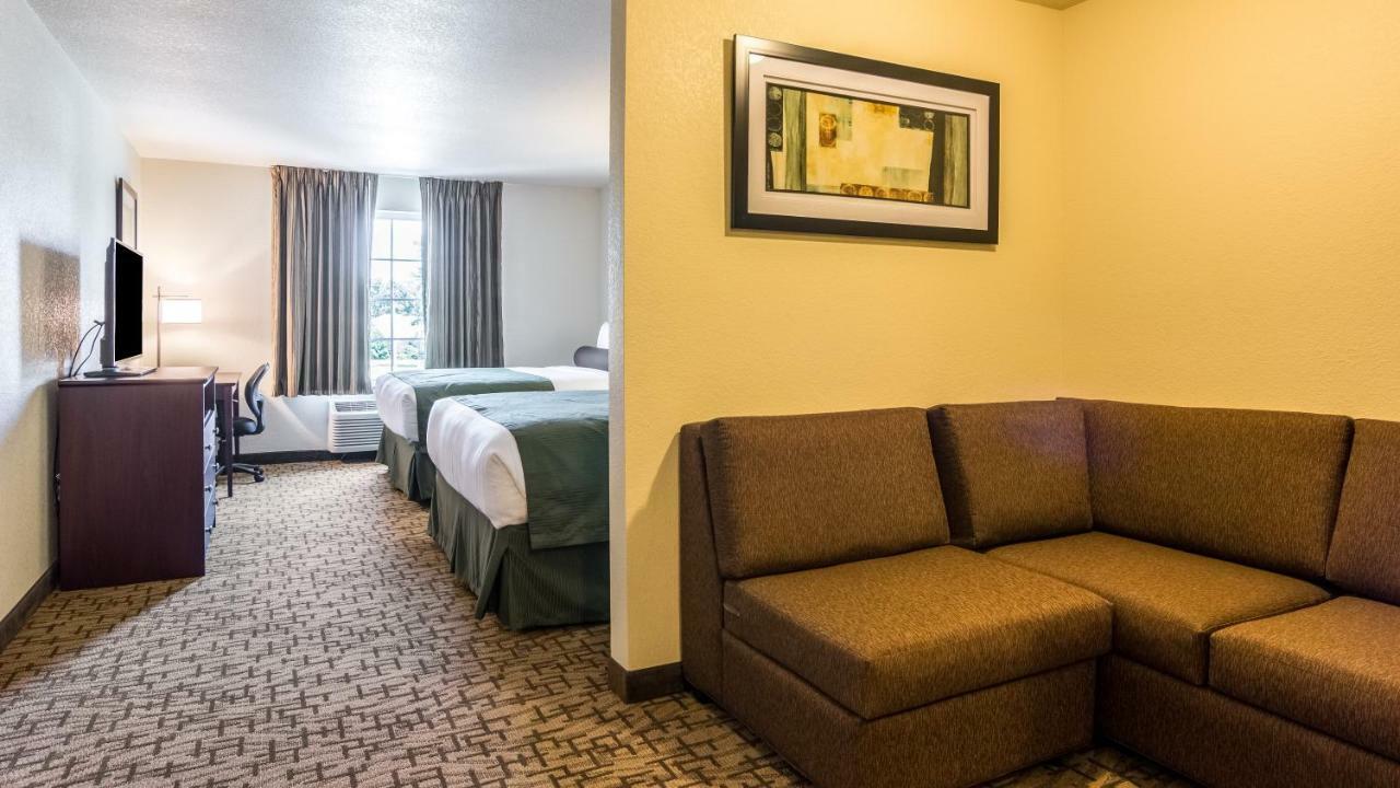 Cobblestone Hotel & Suites - Greenville Екстер'єр фото